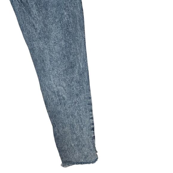 Noisy May Womens Jeans 29 High Rise Straight Leg Distressed Raw Hem Denim Chic - Picture 8 of 13